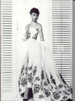 Audrey Hepburn in Sabrina frock - white and black strapless.jpg